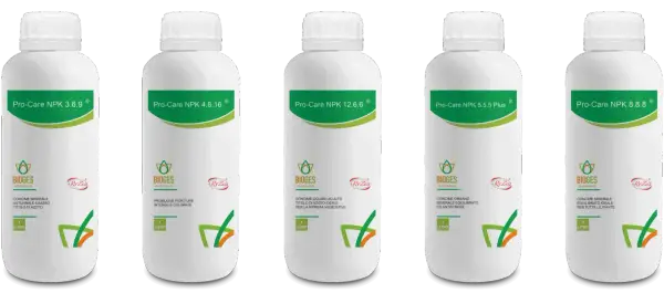 Cinque bottiglie di concime liquido Bioges Pro-Care NPK, con diverse formulazioni (3.6.9, 4.8.16, 12.6.6, 5.5.5, 8.8.8). Il npk significato è la composizione di azoto, fosforo e potassio.